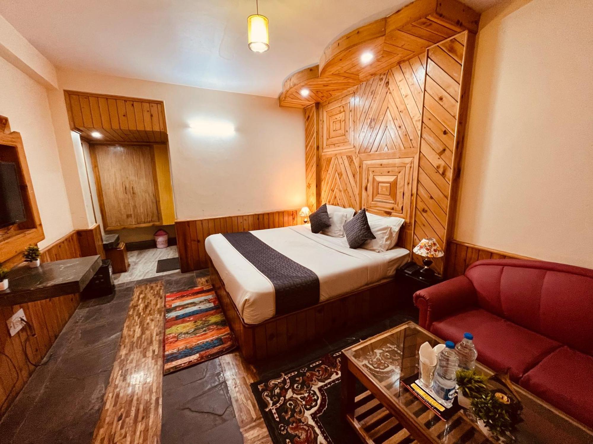 Snow Clad Riverview Hotel & Resort, Manali المظهر الخارجي الصورة