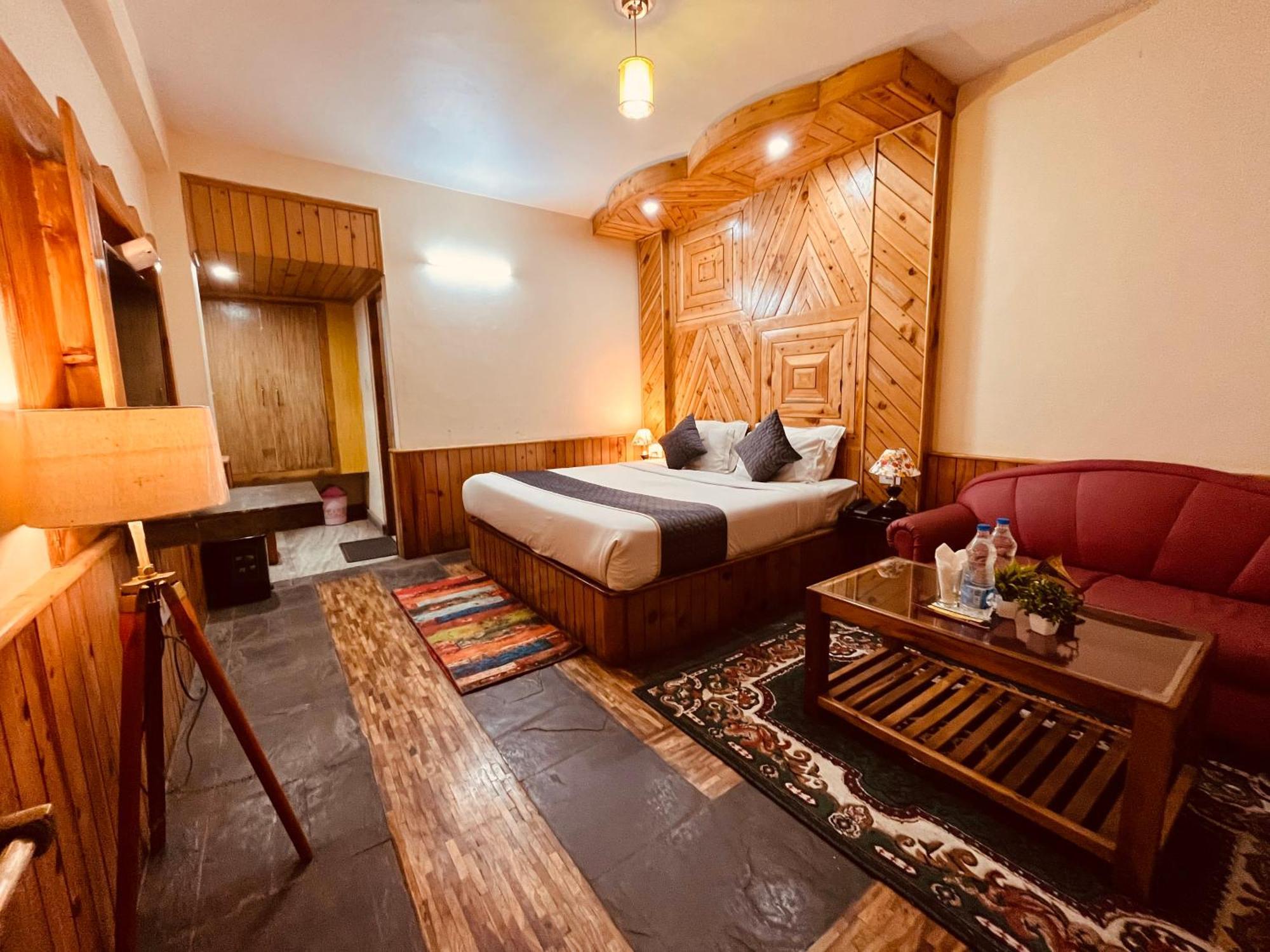Snow Clad Riverview Hotel & Resort, Manali المظهر الخارجي الصورة