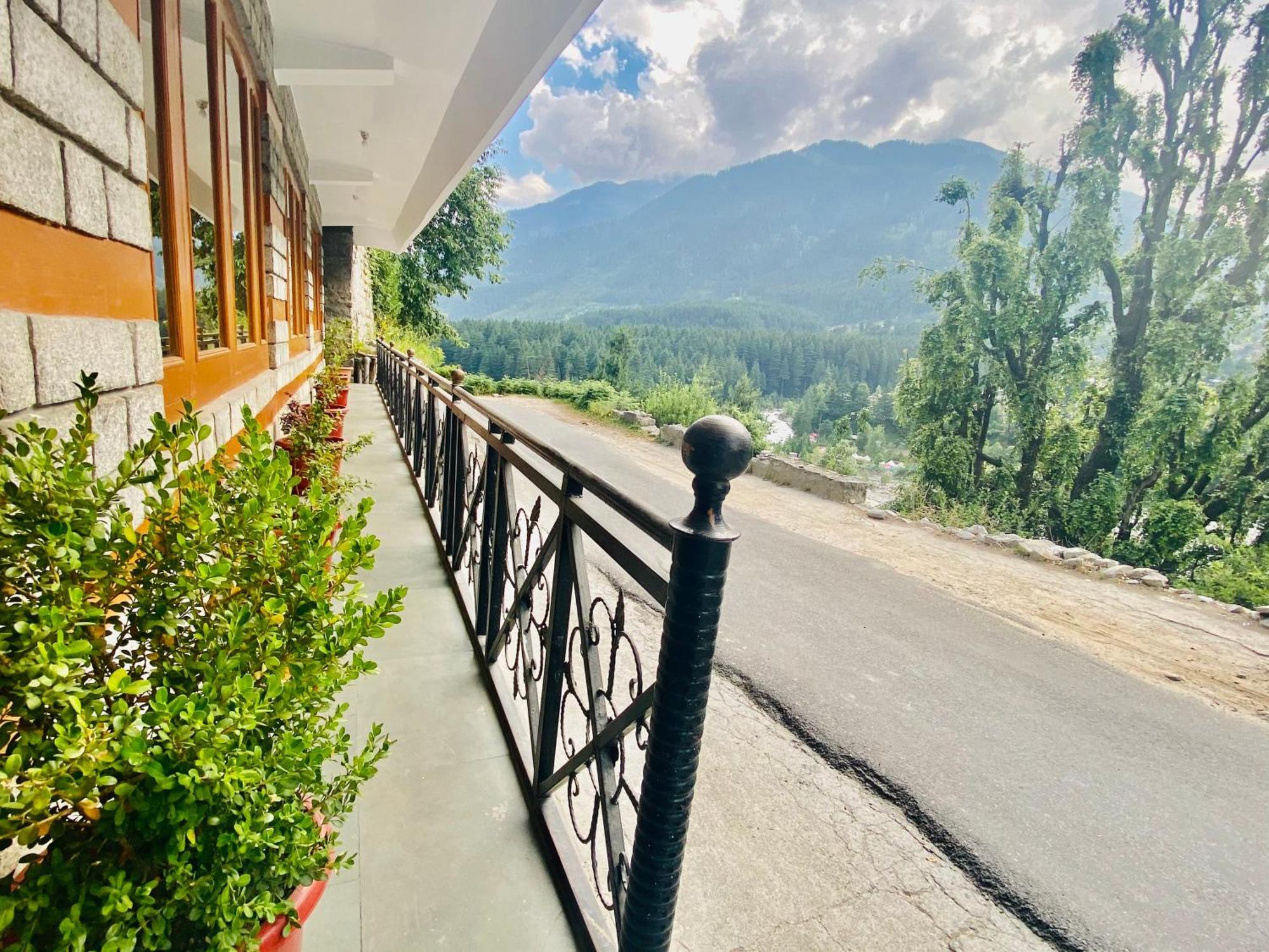 Snow Clad Riverview Hotel & Resort, Manali المظهر الخارجي الصورة
